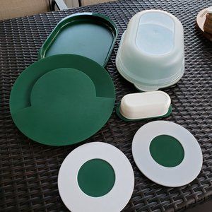 Tupperware vintage serving set
